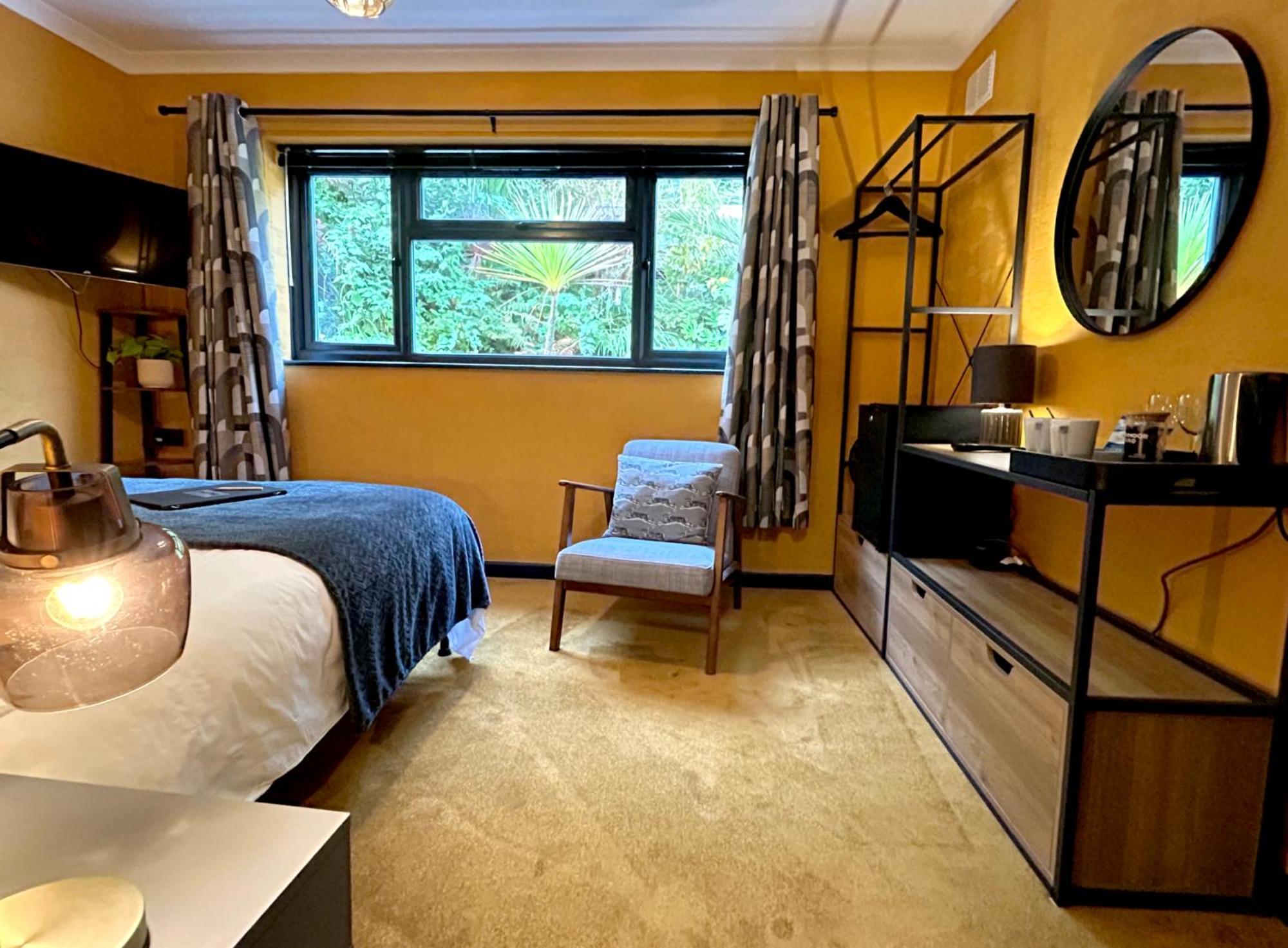 The Earlsdale Bed And Breakfast Ильфракомб Экстерьер фото