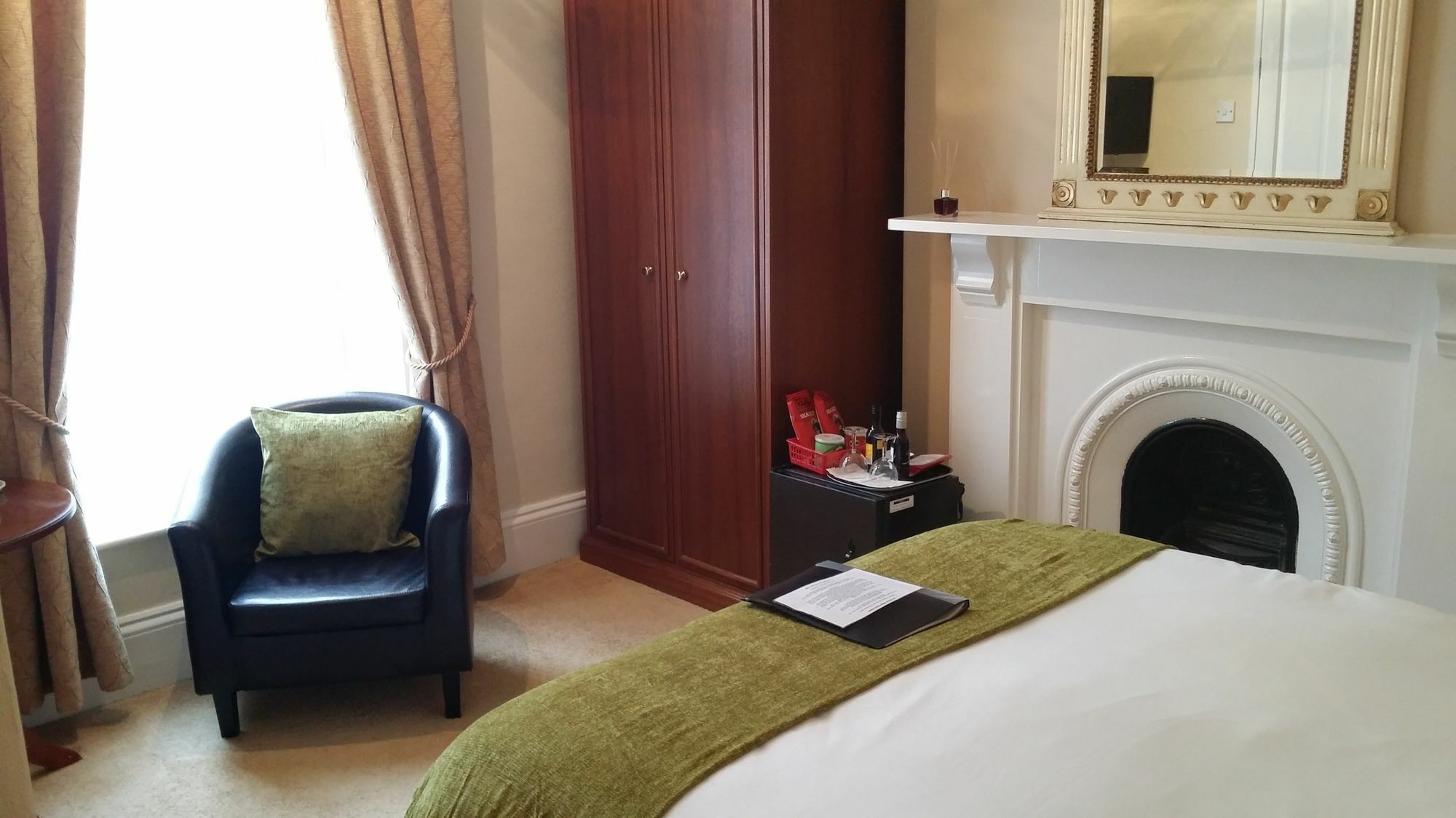 The Earlsdale Bed And Breakfast Ильфракомб Экстерьер фото