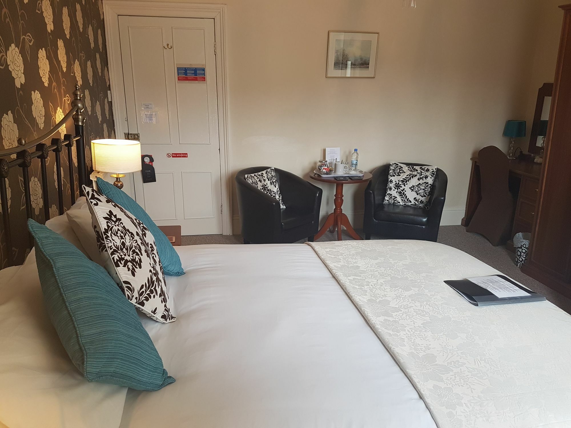 The Earlsdale Bed And Breakfast Ильфракомб Экстерьер фото